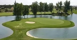 Golf Montado *